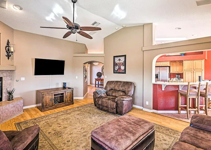 Poolside Bliss: Pet-friendly Havasu Gem Hébergement de vacances