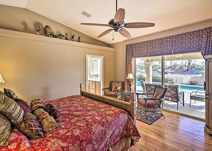 Poolside Bliss: Pet-friendly Havasu Gem