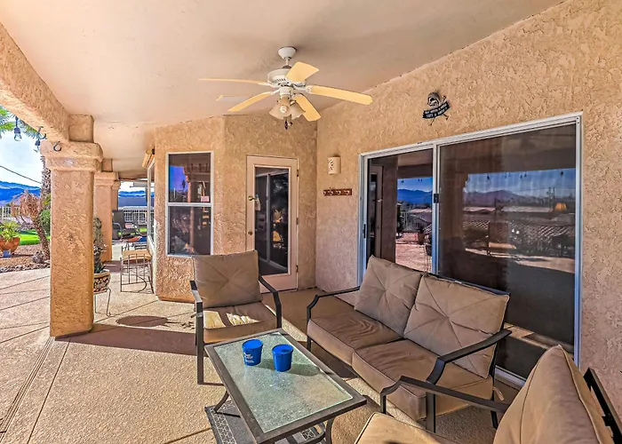 Poolside Bliss: Pet-friendly Havasu Gem Hébergement de vacances Lake Havasu City